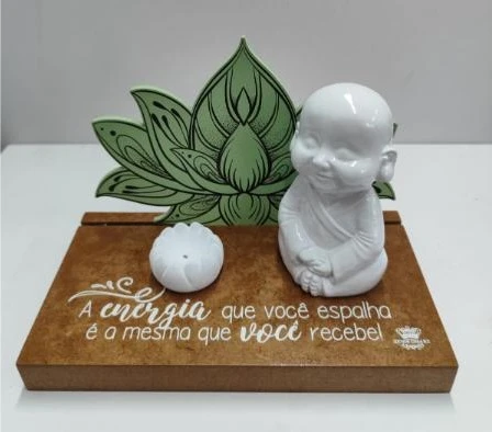 ENFEITE DE MESA COM PORTA INCENSO E BUDA A ENERGIA...BENÇÃO VERDE 13X18X10
