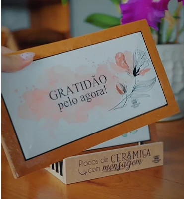 KIT C/10 QUADROS CER AQUARELA COM EXPOSITOR E MOLDURA