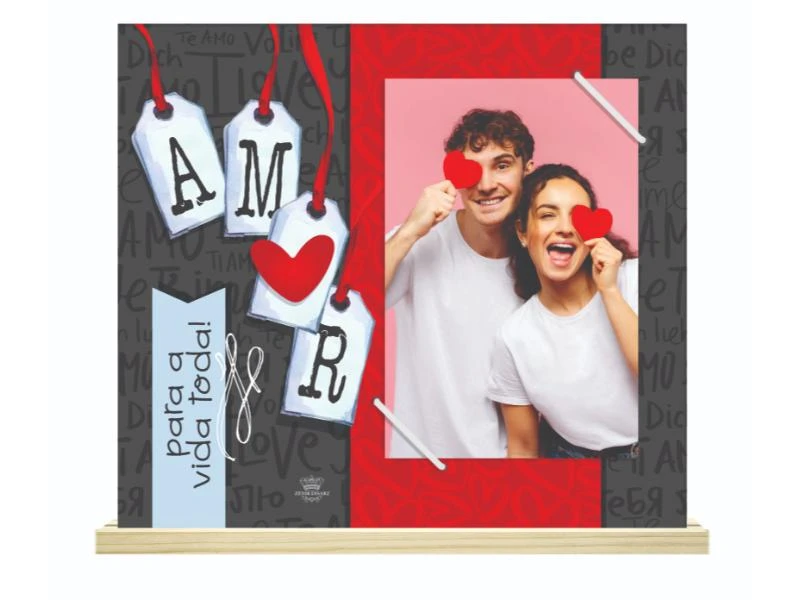 PORTA-RETRATO DE ELÁSTICO COM BASE E APLIQUE AMOR PARA A VIDA TODA 18,5X23