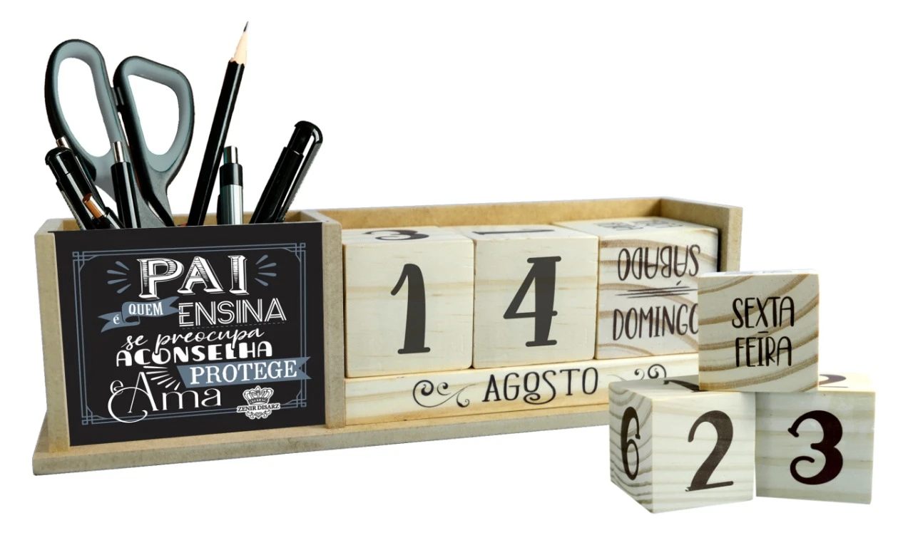 CALENDÁRIO PERMANENTE COM PORTA LÁPIS PAI É QUEM ENSINA... 8X27,5X6,5