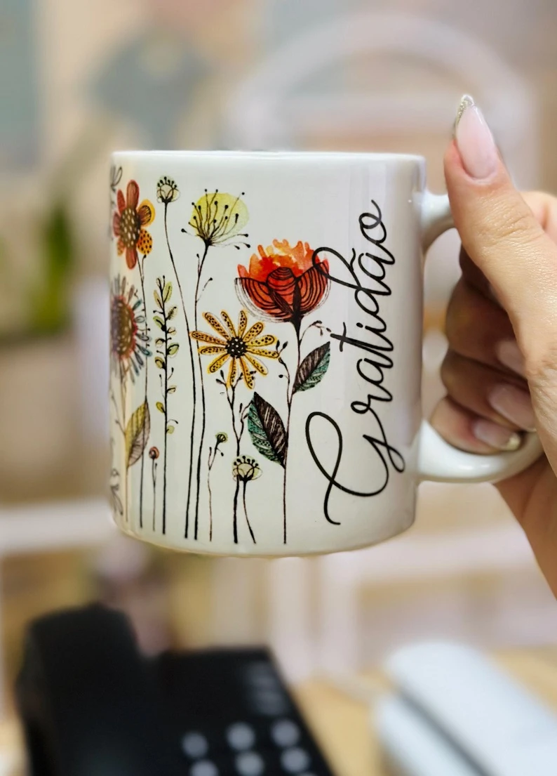 CANECA CERÂMICA, GRATIDÃO POR ONTEM POR HOJE...JARDIM...